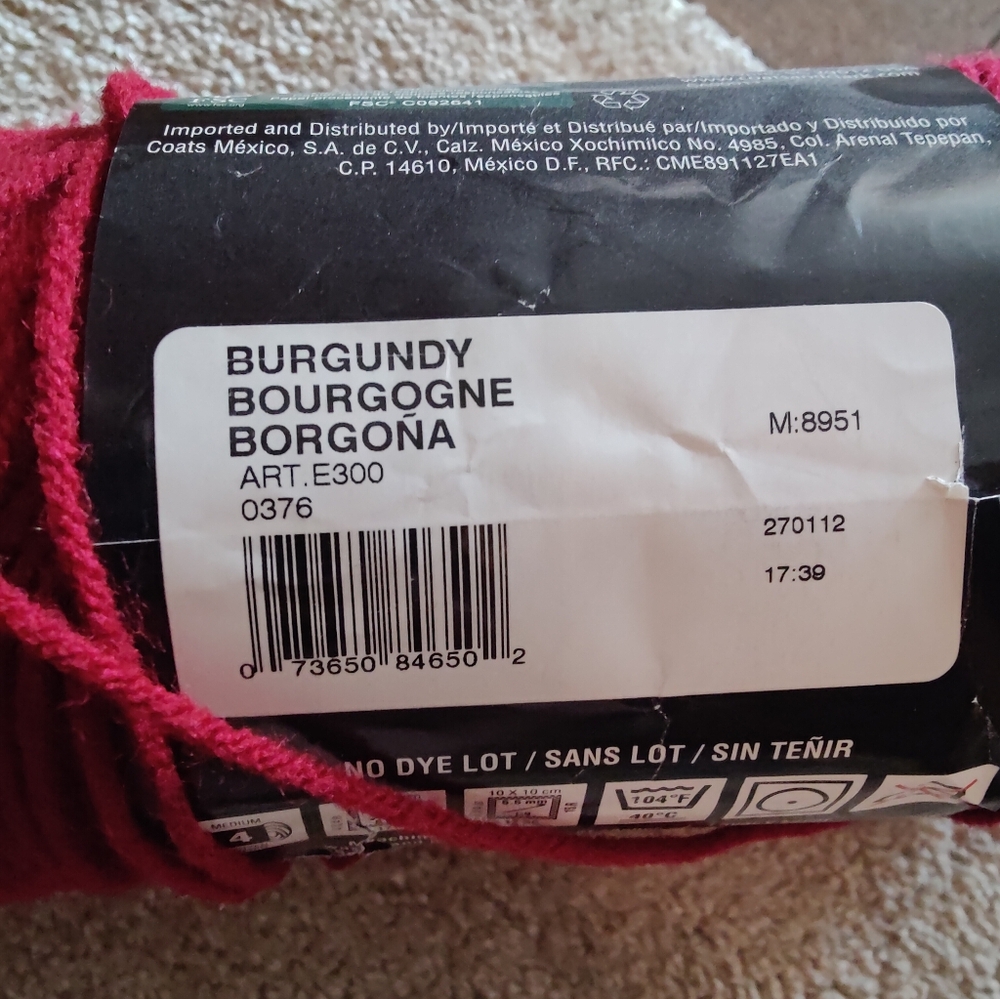 New Red Heart Super Saver Yarn Color Burgundy - Picture 2 of 6